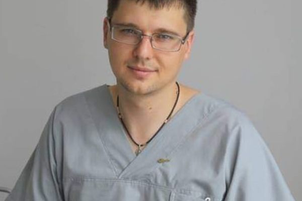 Лікар з Одеси Віталій Сіненко