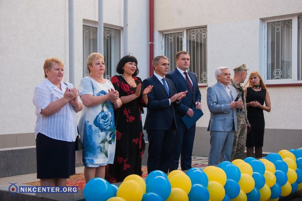 В парках и скверах заработали фонтаны.