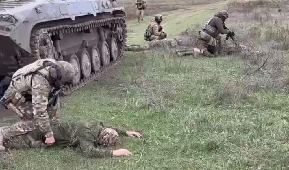 Момент взяття в полон трьох окупантів на Херсонщині