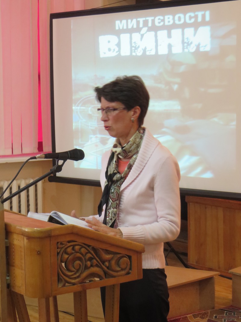 Мама погибшего бойца Михаила Козлова Наталия Басько