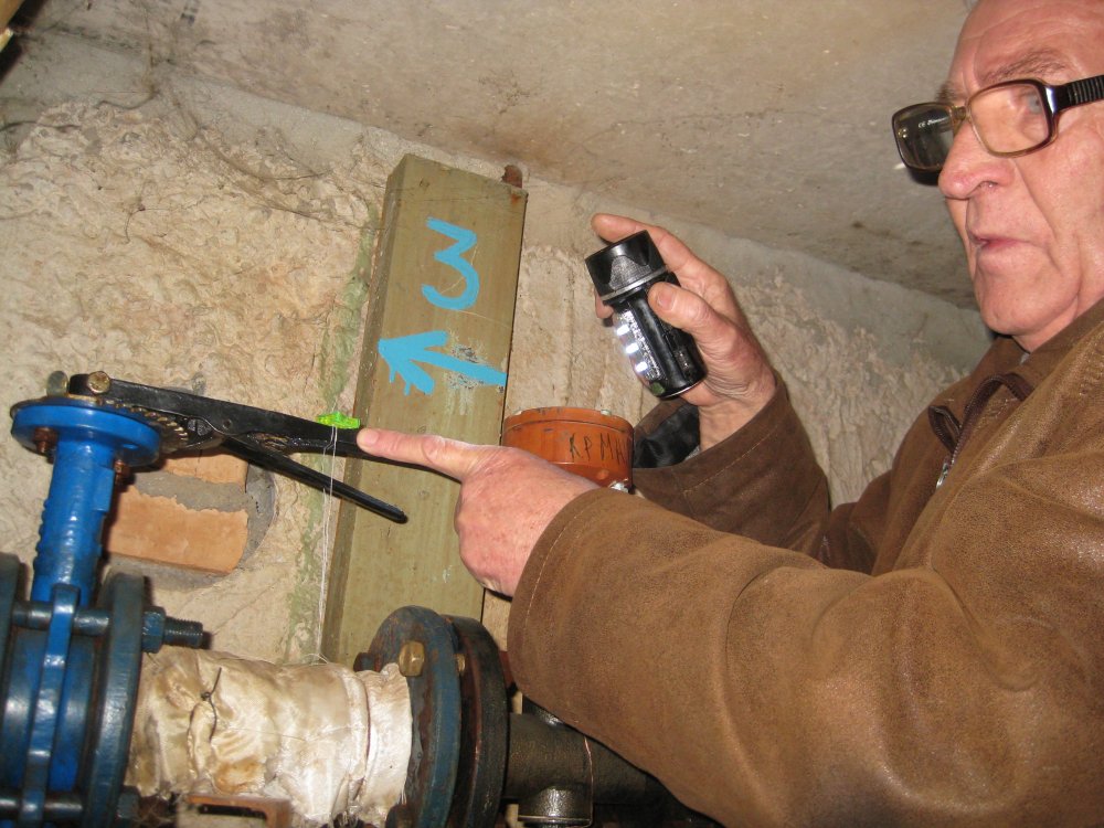 Виктор Житников к рычагу не подступится