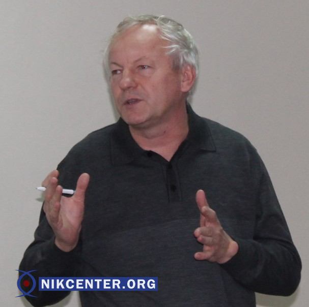 Олег Деркач