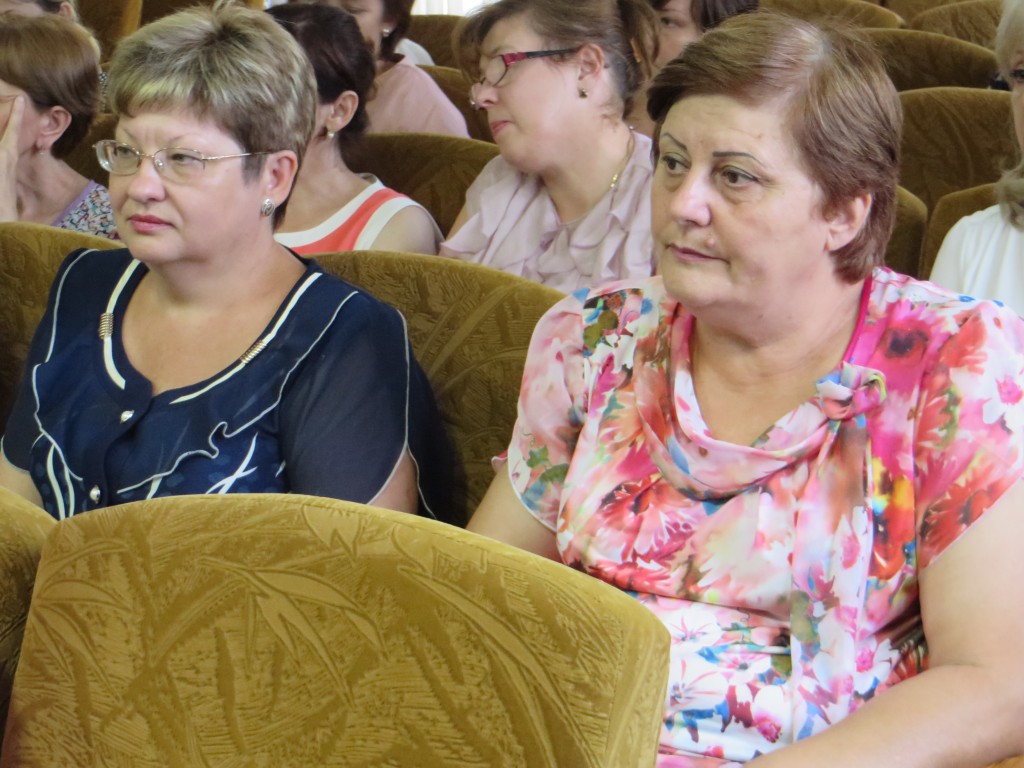 Слева - Валентина Темникова, справа - Ирина Маляренко