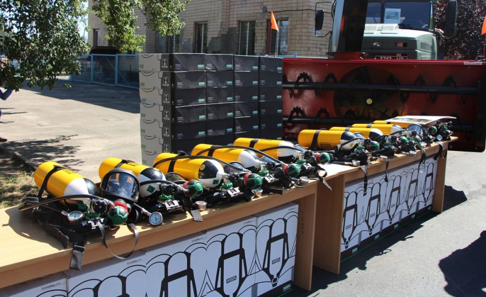 Баллоны, подаренные спасателям