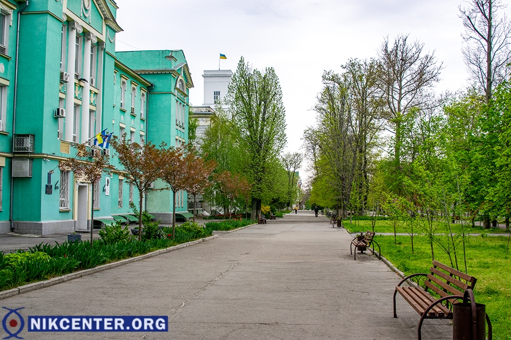 Центральный проспект Херсона почти пуст