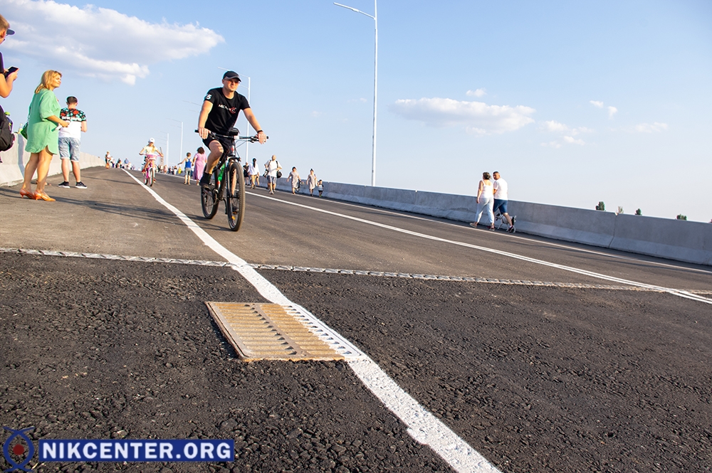 Спустя год, после усадки здесь положат чистовой слой асфальта