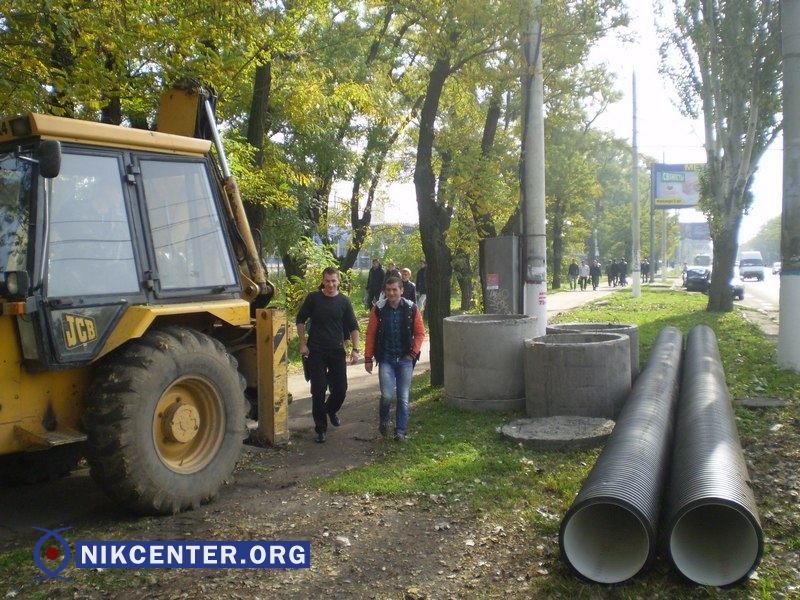 По этой дорожке ходят тысячи людей ежедневно