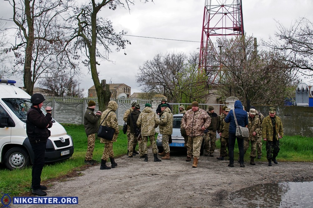 Эксперты обследуют "взорванную" телевизионную вышку