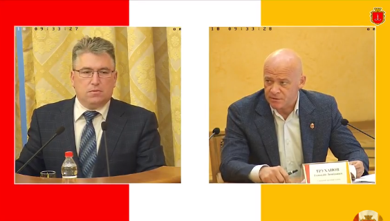 Геннадий Мирошниченко (слева)