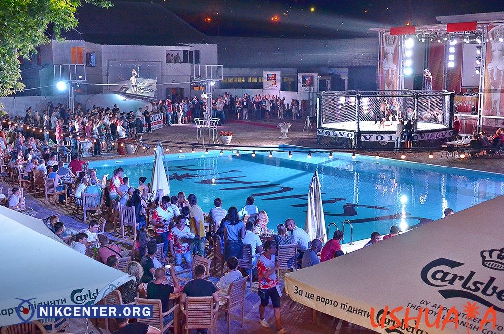 Пока в ночном клубе развлекаются, жители из близлежащих домов не спят