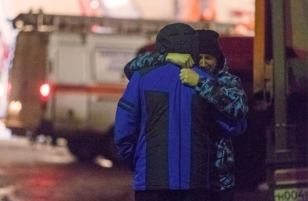 ЧП в "Зимней вишне" стало страшным горем для всего Кемерова. Фото: Данил Айкин/ТАСС