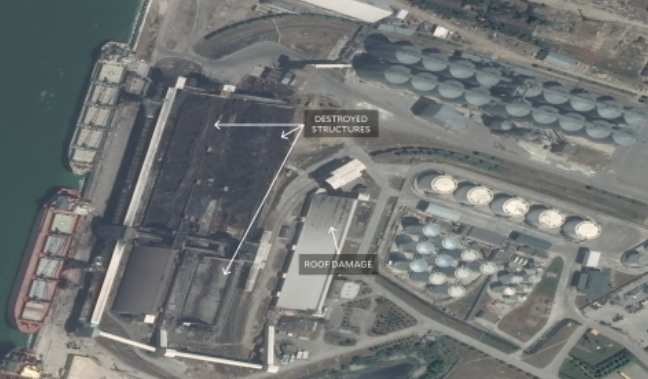 Руйнівні наслідки російського удару по зерносховищах в порту Ніка-Тера. Знімок Maxar