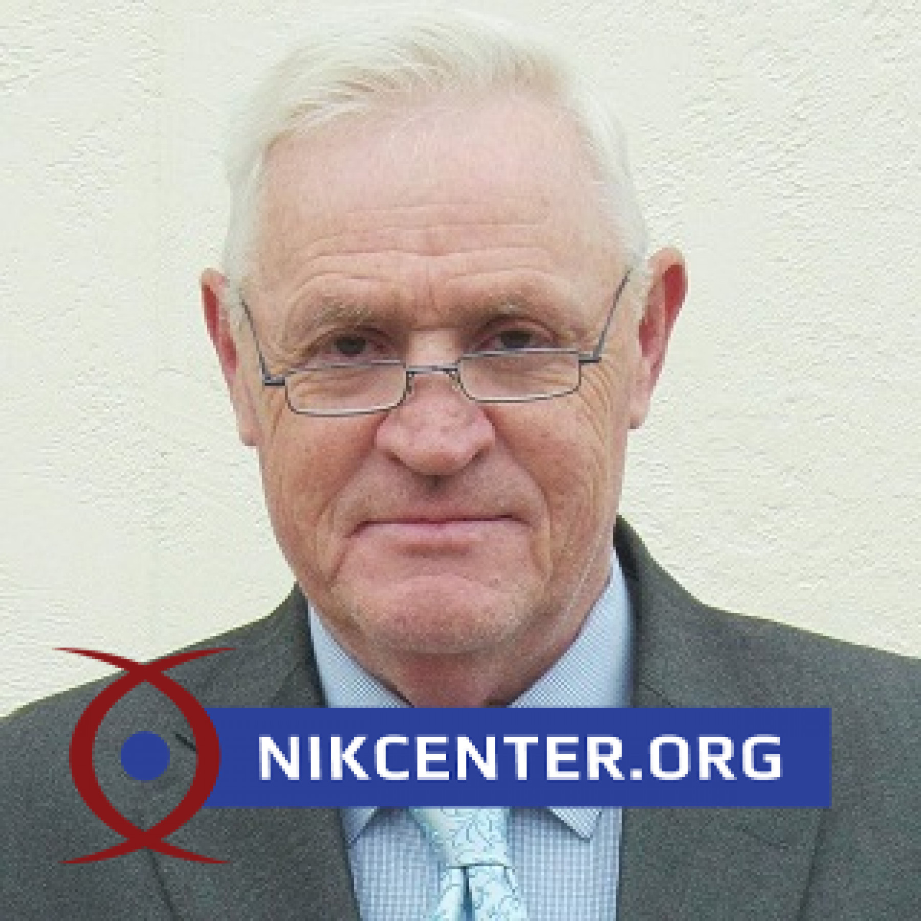 Анатолий Вишневский утверждает, что честно зарабатывает свои высокие гонорары. Фото с сайта НААУ.