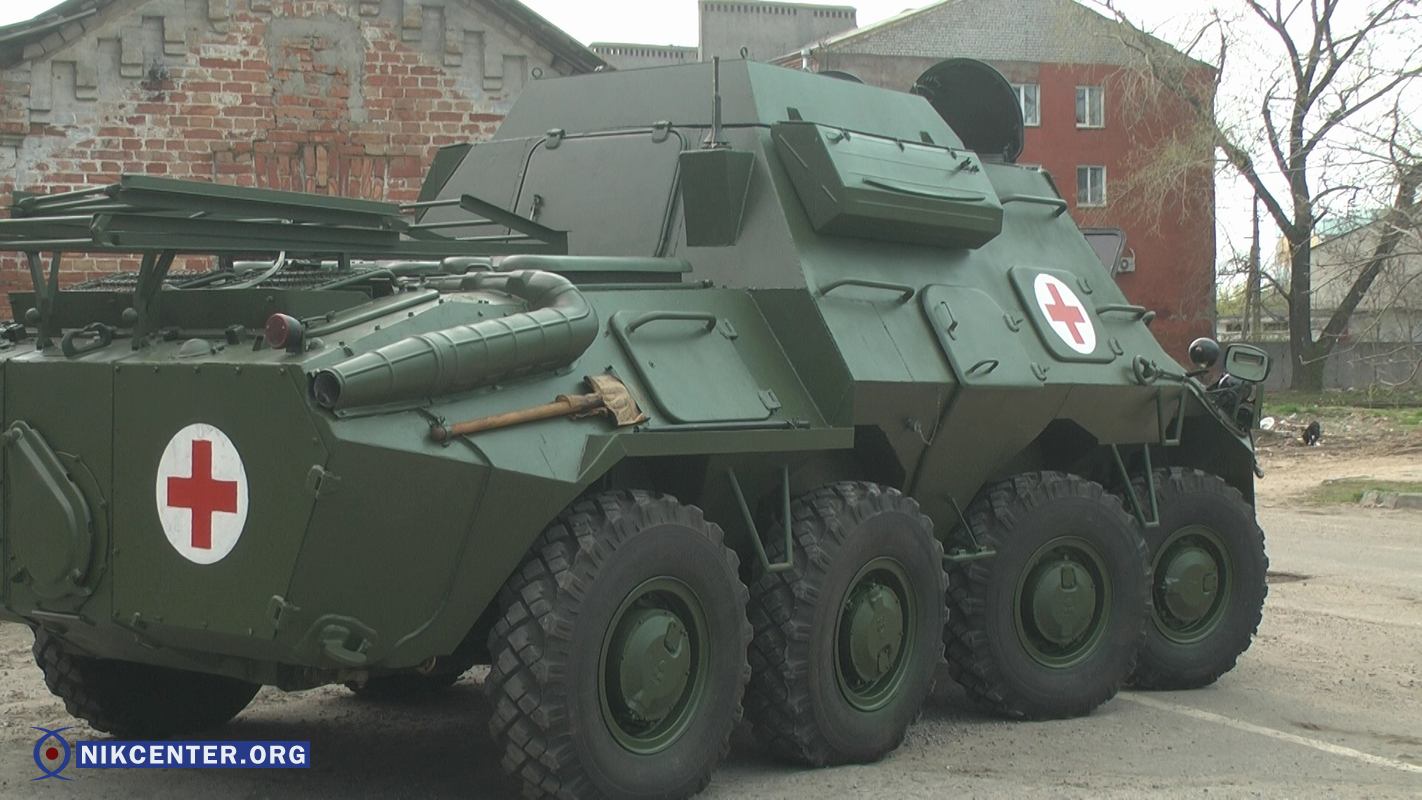 По заверениям и.о.директора завода Александра Швеца, это первая машина оснащенная ивековскими дизельными двигателями