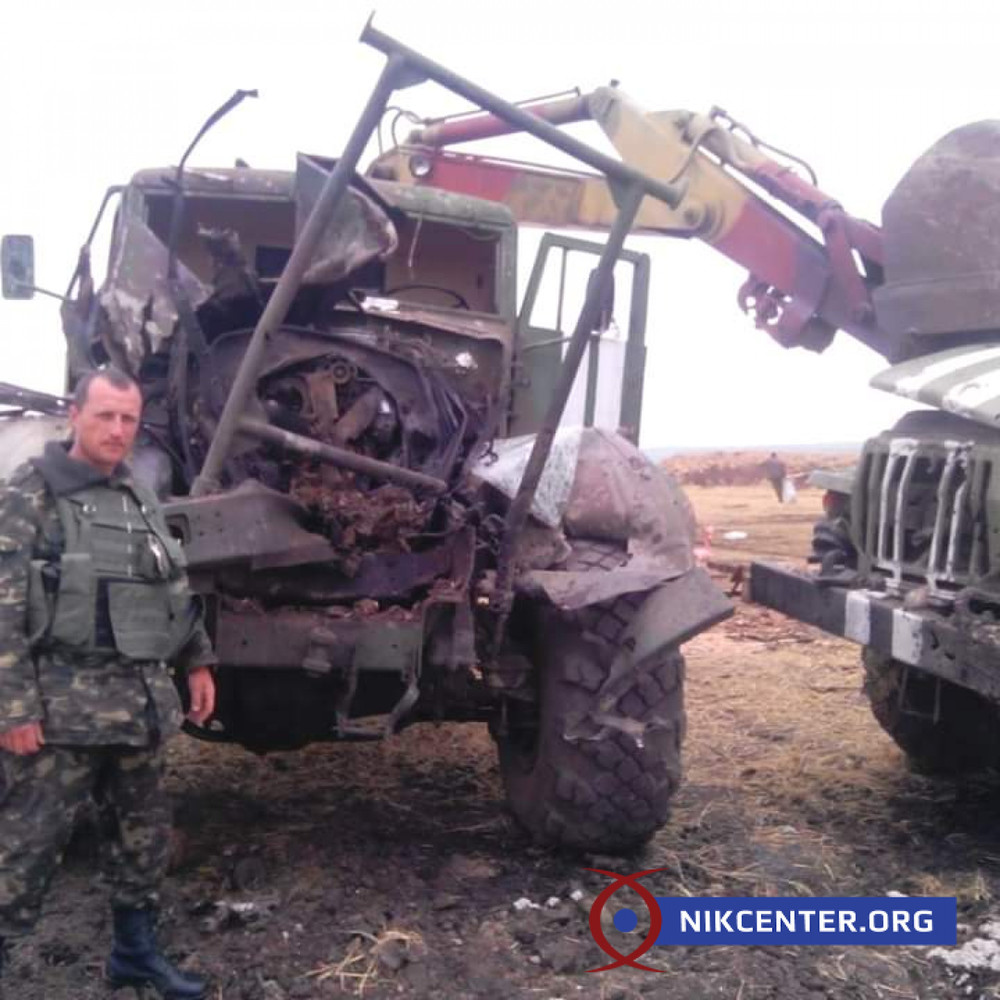 Згоріла військова техніка ворога. За кілька років Роман Зубенко неодноразово виїжджав у зону бойових дій. Фото з особистого архіву Р. Зубенка.