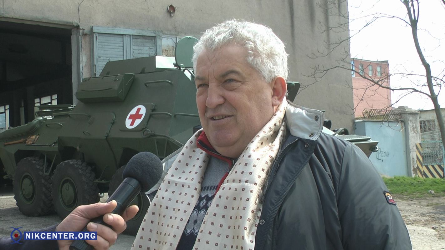 И.о.директора ГП "НБТЗ" Александр Швец поясняет, что завод экономил на движках