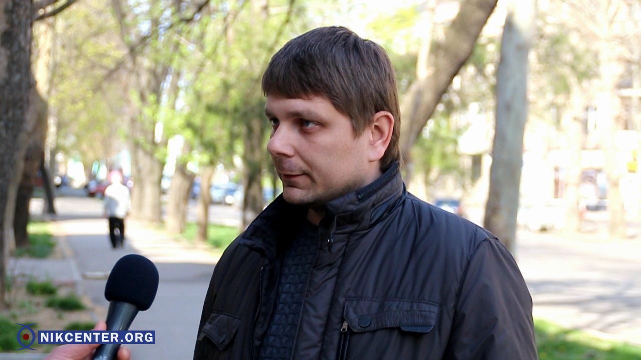 Волонтёр и общественный активист, а ранее начальник юротдела завода Максим Яжборовский познакомился с деятельностью Швеца, отписываясь от СБУ, УВД и прокуратуры