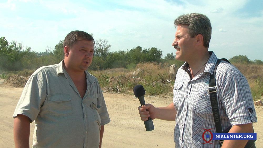 В 2014 году Алексей Леонтович носил фамилию Сафелкин. Тогда он обещал узаконить свою деятельность