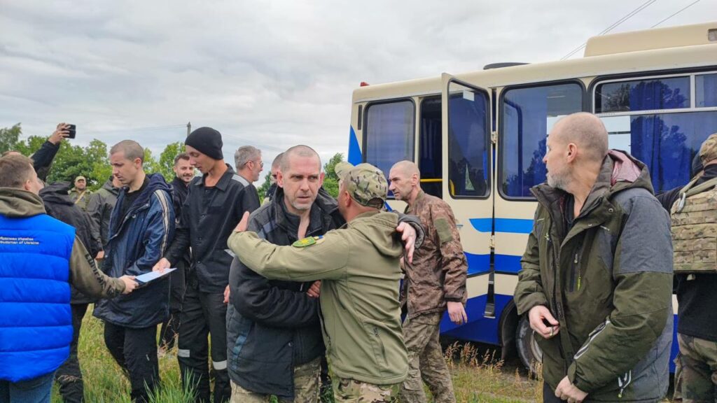 Україна повернула з полону військових