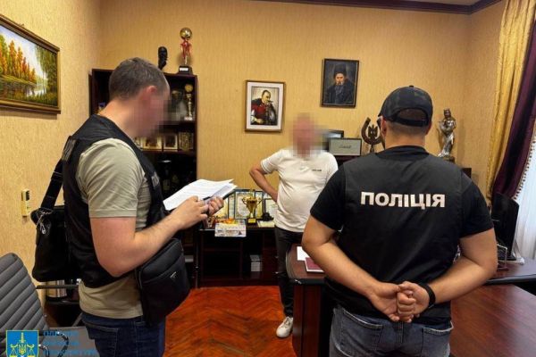 На Одещині посадовці вимагали 40 тисяч доларів