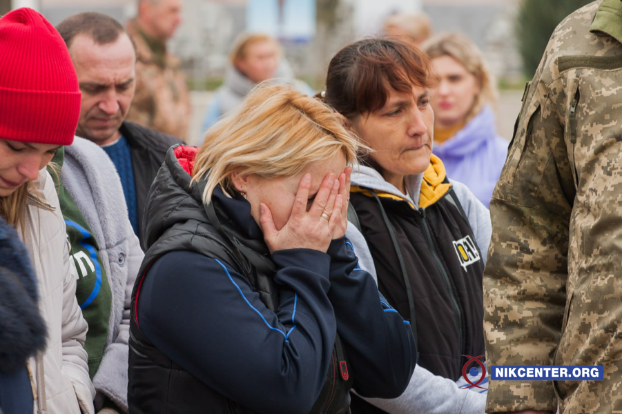 У Миколаєві вшанували пам'ять загиблих у зруйнованій казармі