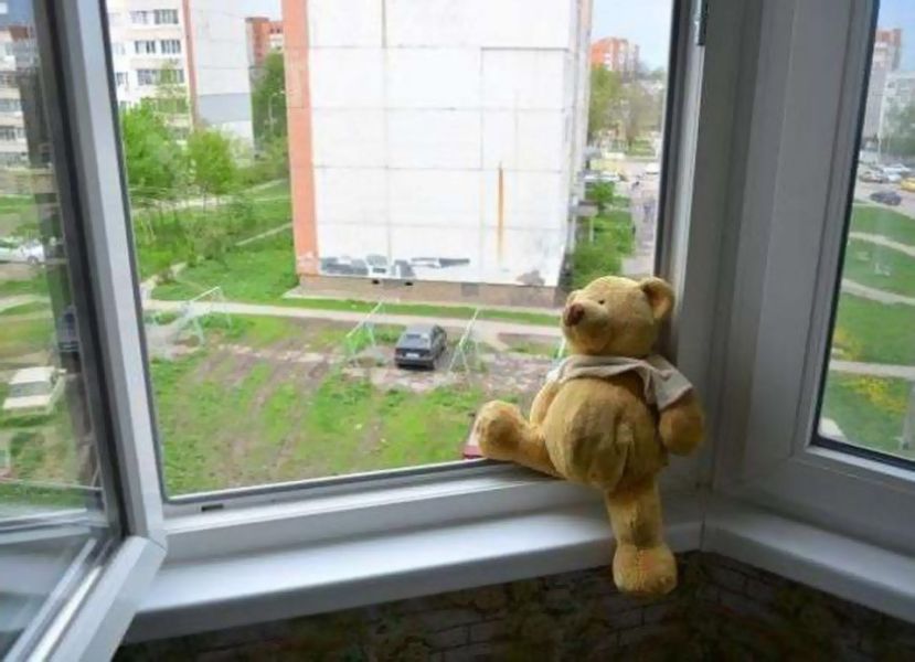 дитина випала з вікна в одесі