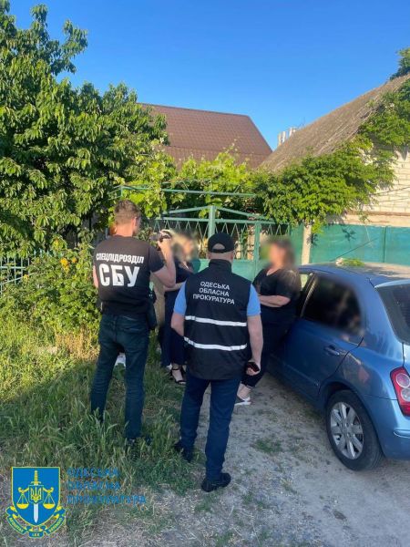 Чорноморській міській раді продали неякісні консерви