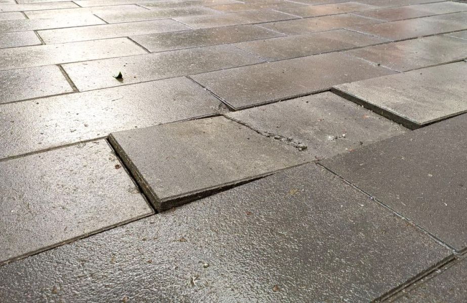 Ремонт тротуару на Миколаївщині